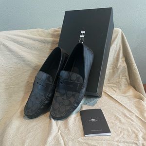 Men’s Dress Shoes, size 10.5 loafers.